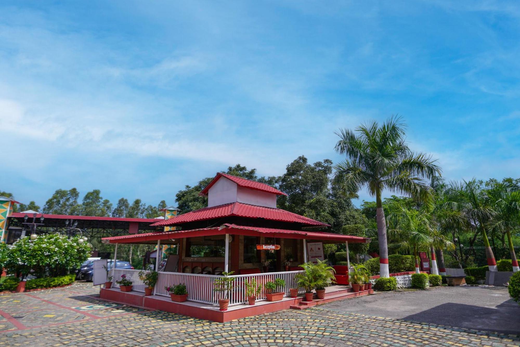 Amritara Hunky Dory Resort, Dalhousie Road Dhar Khurd Exterior foto